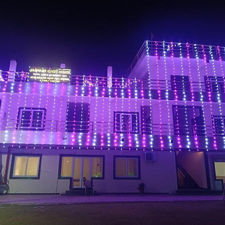 Jhankar Banquet And Lawn Varanasi Exterior foto